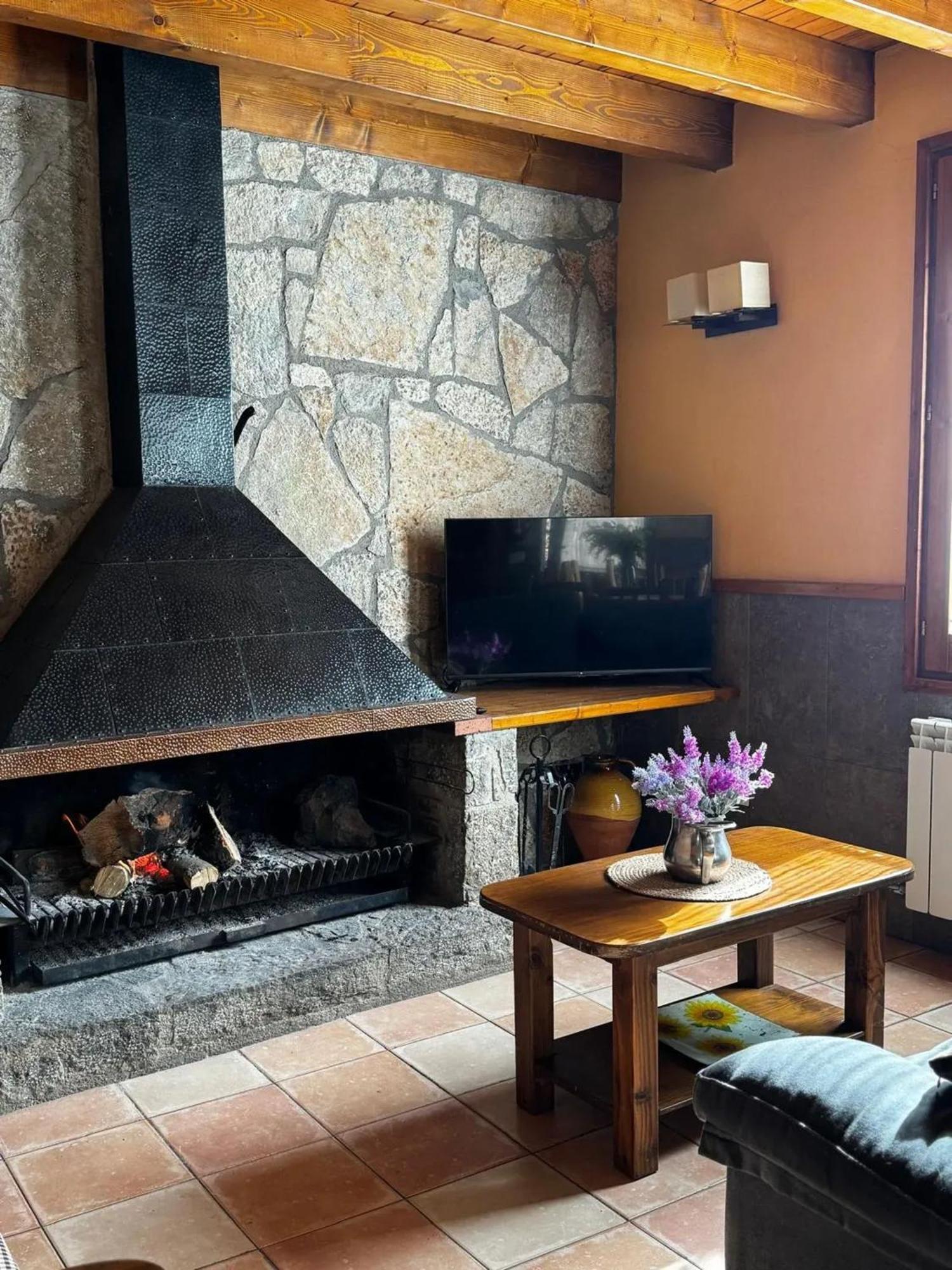 Spacious House In Ogassa With Terrace And Bbq Luaran gambar
